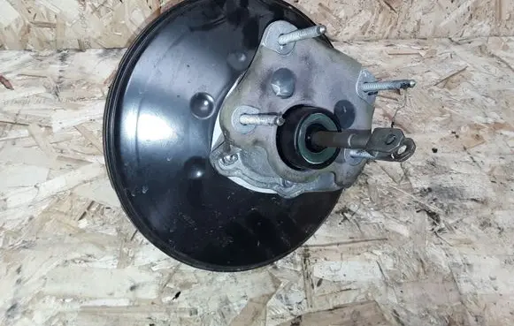 Renault Megane III Brake booster 472100005R