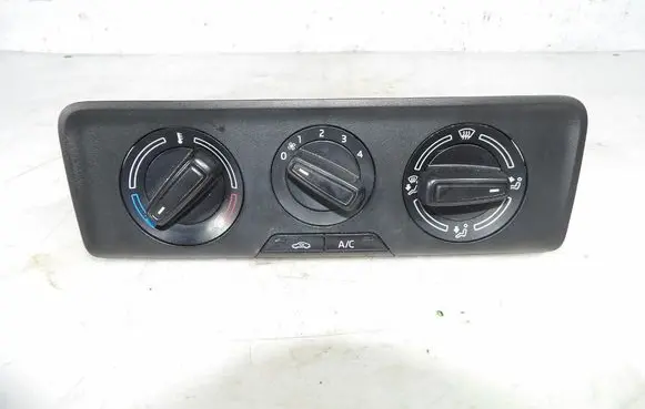Skoda Fabia Mk3 (NJ) Climate control unit 6V0820045B