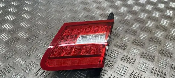 Mercedes-Benz E C207 W207 Tailgate rear/tail lights A2078200464