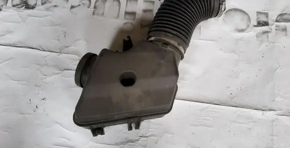 Chrysler Town u0026 Country V Intake resonator 