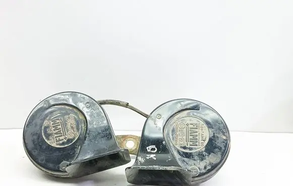 Audi 80 90 B3 Horn signal E335717 73345 CH2035