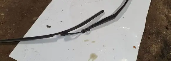 Toyota Avensis Verso Windshield/front glass wiper blade NOCODE