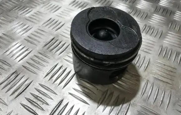 Piston