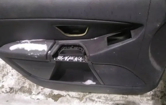 Volvo XC90 Front door card panel trim 