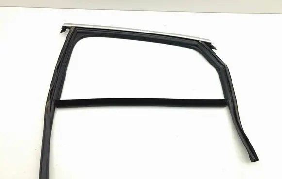 Audi A6 S6 C8 4K Rubber seal rear door window/glass 