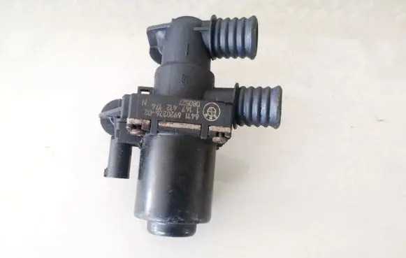 BMW 5 E60 E61 Coolant heater control valve 6411692022602 64116920226-02
