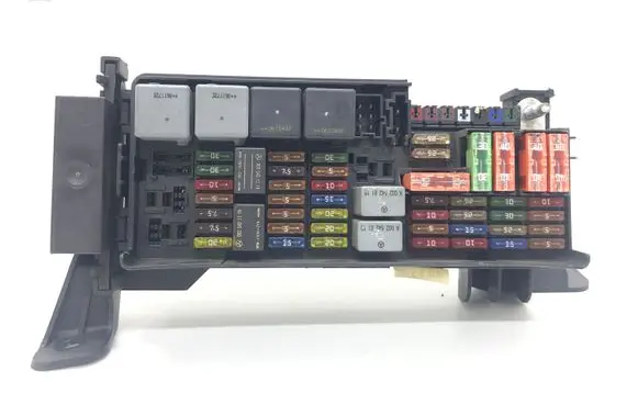 Mercedes-Benz ML W164 Fuse module A1645402372