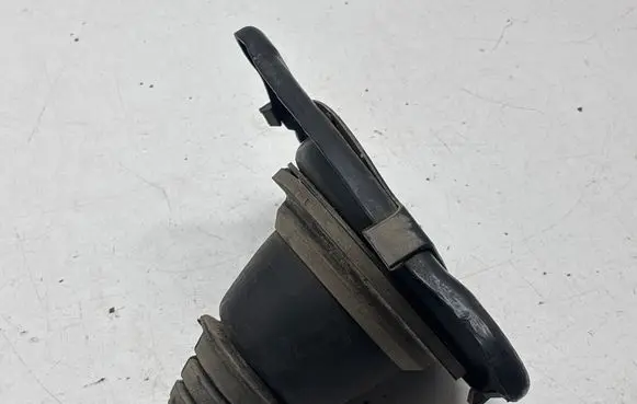 Toyota Highlander XU70 Front shock absorber mounting bracket 480650E010