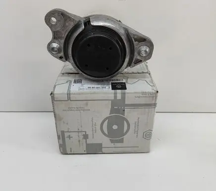 Mercedes-Benz C W205 Engine mount bracket A2052400800