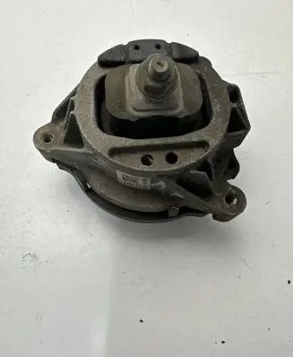 BMW 2 F22 F23 Engine mount bracket 6855456 040214