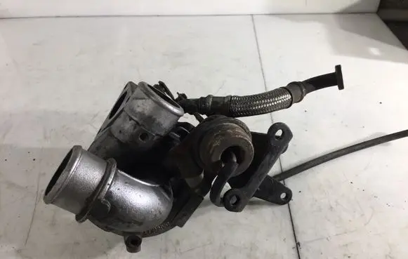 Mercedes-Benz Vito Viano W638 Turbo A6110961399