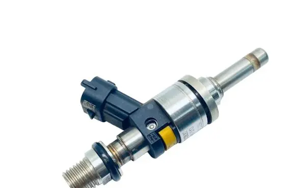 Porsche Cayenne (92A) Fuel injector 94811012885 94811012882