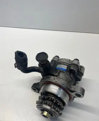 Nissan X-Trail T30 Power steering pump 8H800 51121085