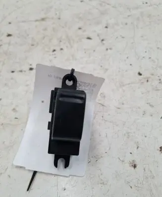 Nissan Primera Electric window control switch