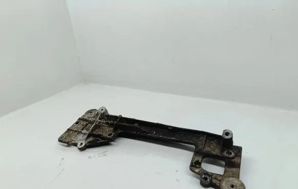 Audi A3 S3 8P Engine mounting bracket 03G131159