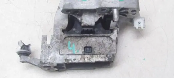 BMW X1 F48 F49 Engine mount bracket 6875632