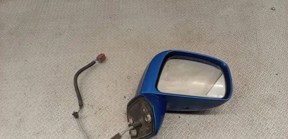 Nissan Tiida C11 Front door electric wing mirror 