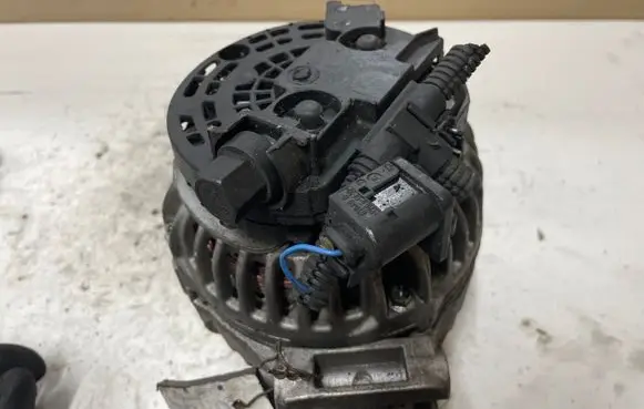 BMW 3 E46 Generator/alternator 621709 0124525059