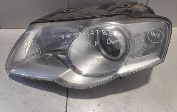Volkswagen PASSAT B6 Headlight/headlamp 89316421