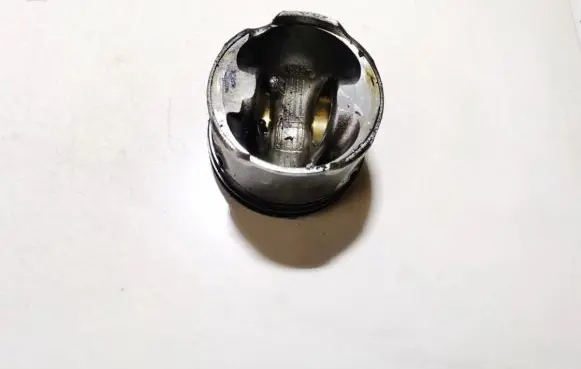 Piston