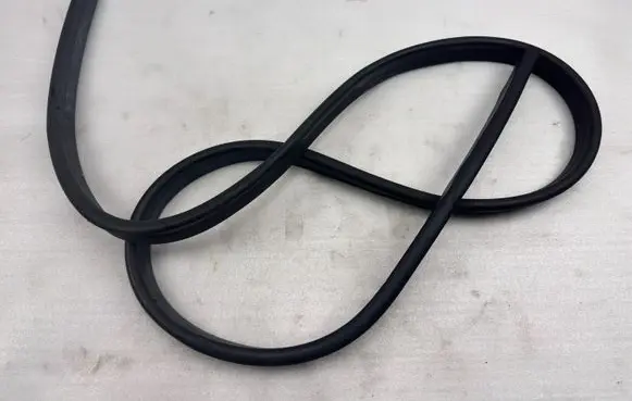Mercedes-Benz GL X166 Trunk rubber seal (body) A1647401378
