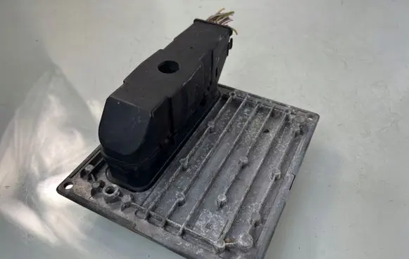 Ford Fiesta Engine control unit/module 6S6112A650MD