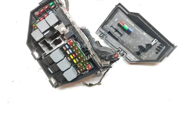 Land Rover Discovery Sport Fuse box set 6G9T14A076CA K067R