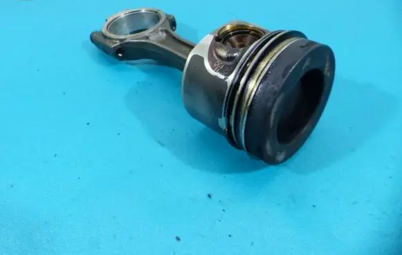Volkswagen PASSAT B6 Piston IMPRK923714