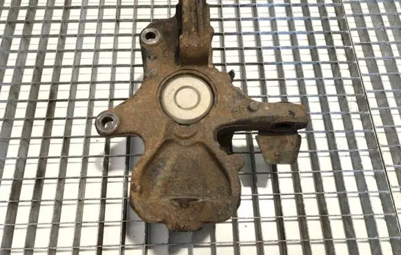 Mercedes-Benz Sprinter W906 Front wheel hub spindle knuckle 