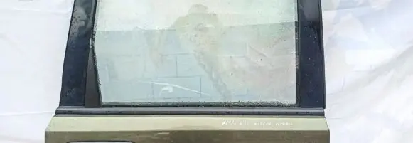 Nissan X-Trail T30 Rear door window glass