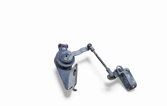 Chevrolet Suburban Rear suspension height sensor lever 23152100