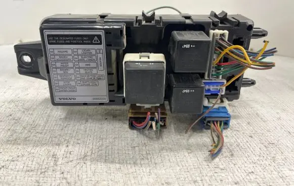 Volvo S40, V40 Fuse box set 30662309