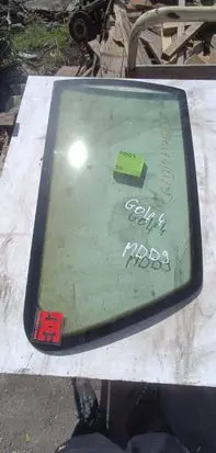 Volkswagen Golf IV Rear door window glass 1212123