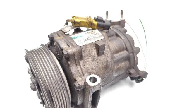 Peugeot 308 Air conditioning (A/C) compressor (pump) 9656574080
