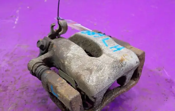 Opel Astra H Rear brake caliper