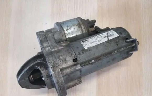 Ford Fiesta Starter motor 8V2111000AE