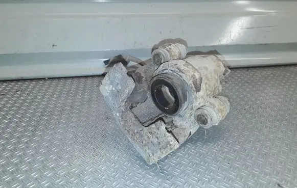 Jeep Grand Cherokee (WK) Rear brake caliper 