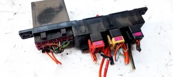 Skoda Octavia Mk1 (1U) Fuse box set 8L0941822