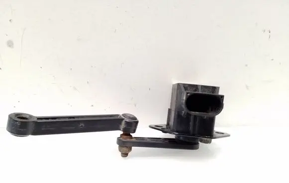 Mercedes-Benz R W251 Headlight/headlamp level sensor A0105427717