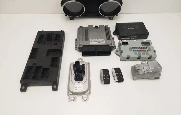 Jaguar XE Engine ECU kit and lock set 