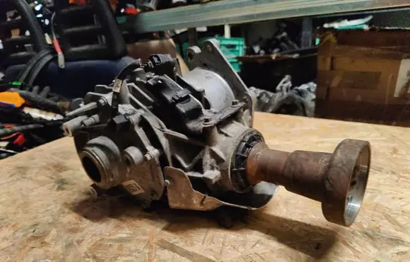 Ford Kuga II Gearbox transfer box case EJ5P7L486JC JFDE22180