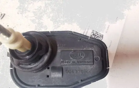Audi 100 S4 C4 Headlight level adjustment motor 00437545