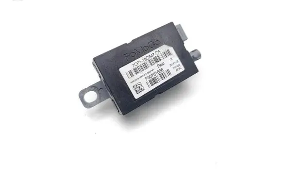 Ford Focus Aerial antenna amplifier 7CP1-18C847-CA P30761696