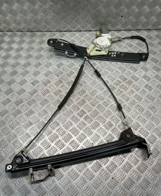 BMW 1 E82 E88 Front door window regulator with motor 7286141