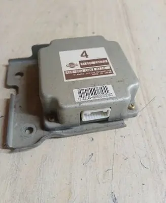Nissan X-Trail T30 Torque split ecu control unit/module 41650EQ070 A68000U6