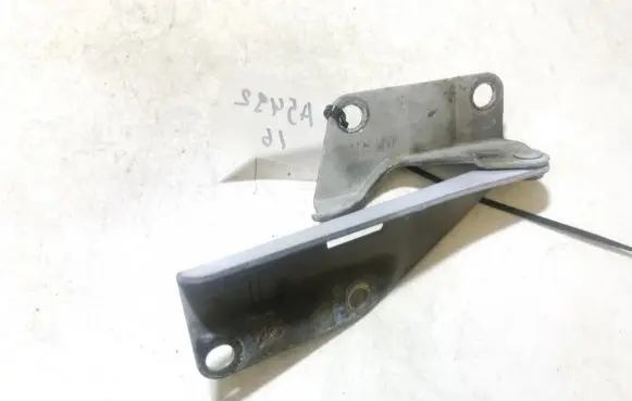 Nissan Almera Engine bonnet/hood hinges