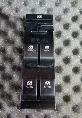 KIA Ceed Quarter vent window switch 935701H120