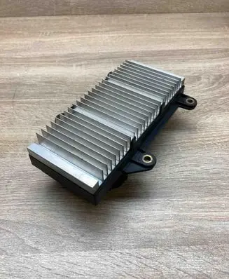BMW 7 E65 E66 Power management control unit 6925655 8ES008270