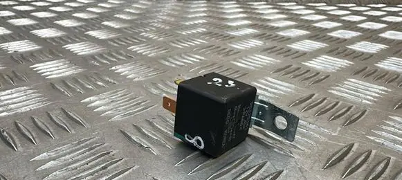 Chevrolet Captiva Other relay 96329341