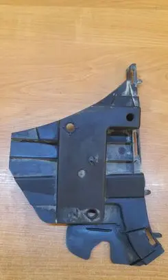 Volvo V70 Front bumper mounting bracket 31265344